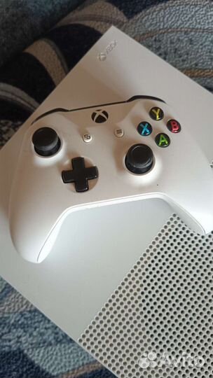 Xbox One s 1tb с играми