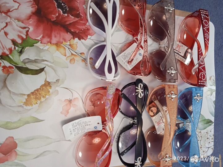 Солнцезащитные очки женские