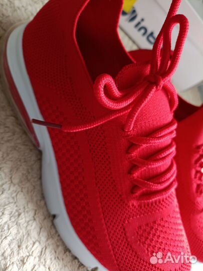 Кроссовки р40 новые летние
