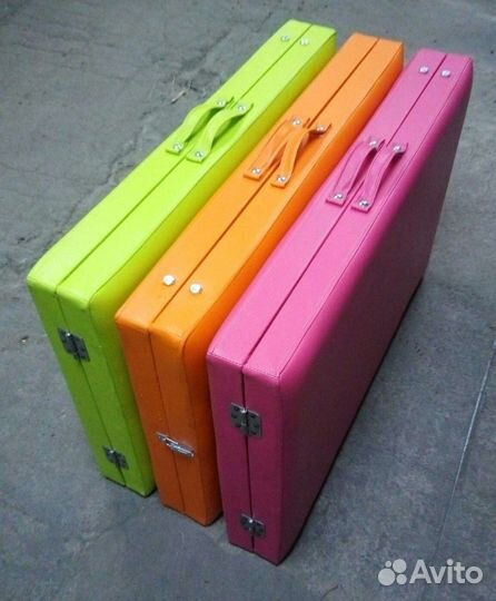 Кушетка косметологическая на заклёпках