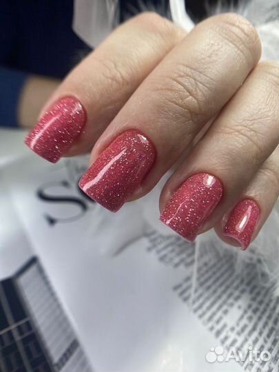 Модель на маникюр, наращивание ногтей