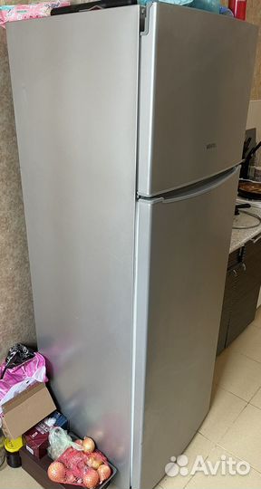 Холодильник vestel