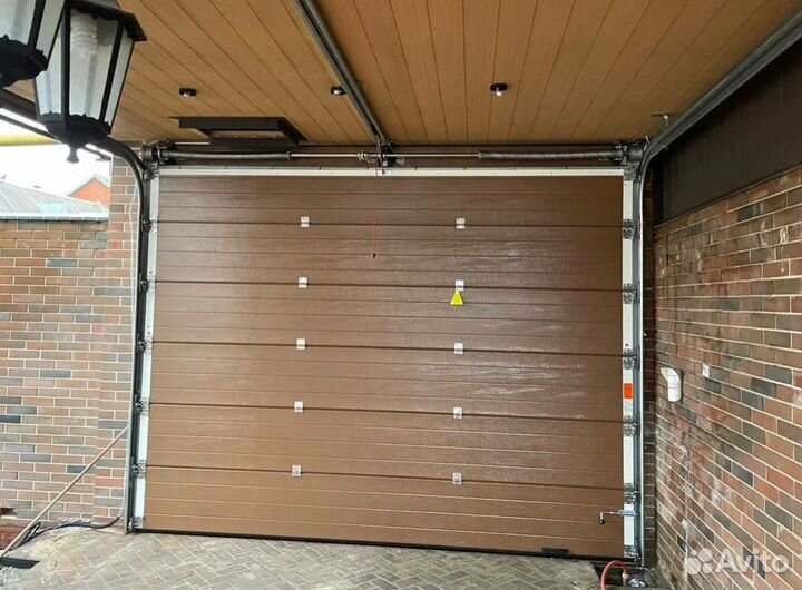 Секционные ворота алютех фирм. Alutech с доставкой