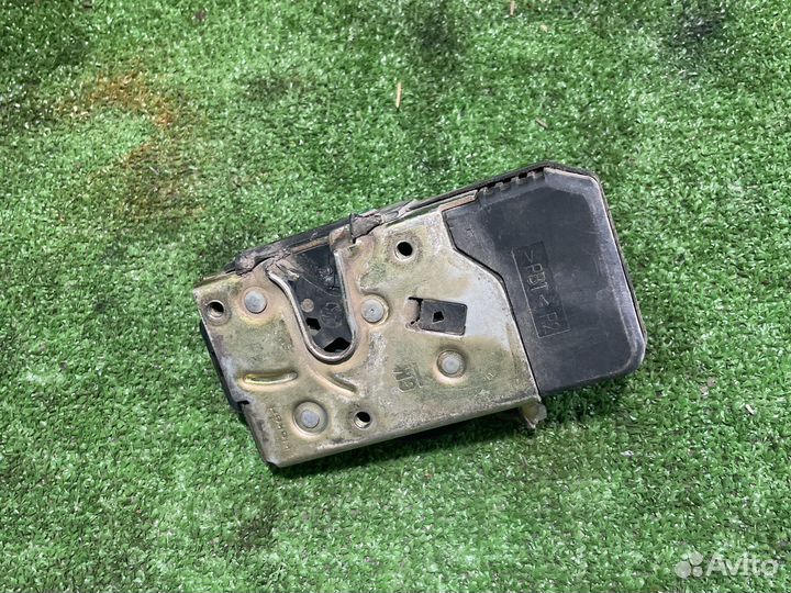 Замок правой передней двери opel vectra b