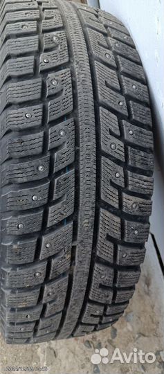 Kumho I'Zen KW22 235/65 R17