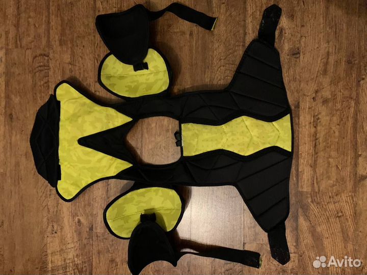 Нагрудник хоккейный bauer supreme 3s