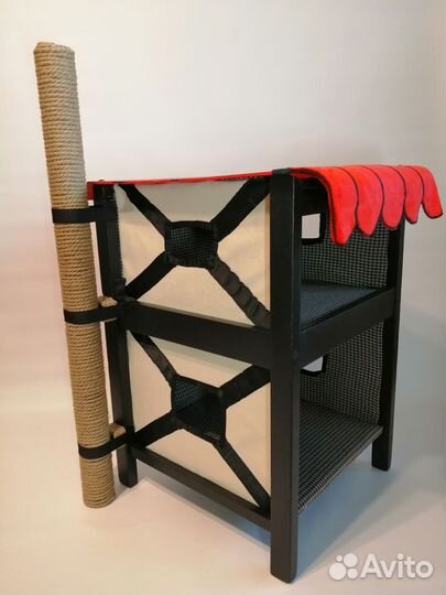 Домик для кота с когтеточкой