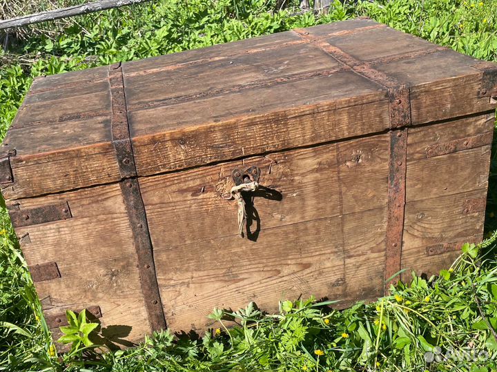 Сундук деревянный с замком старинный антикварный