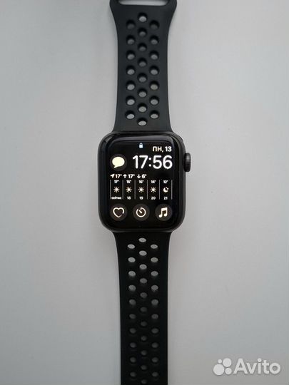 Apple Watch SE x Nike 40mm