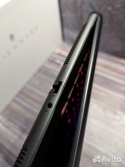 Alienware m16 R2, ultra 9 185h, 4070, 32gb, 1tb