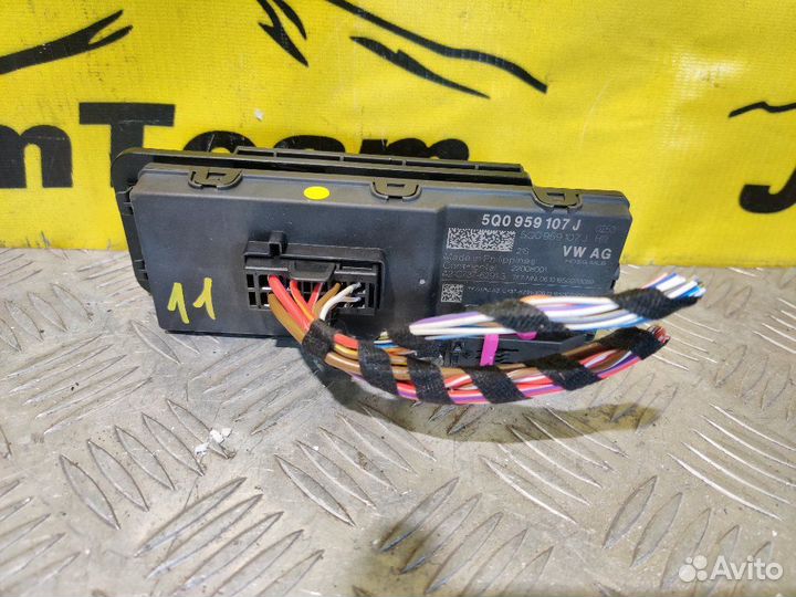 Блок управления крышки багажника Volkswagen Passat
