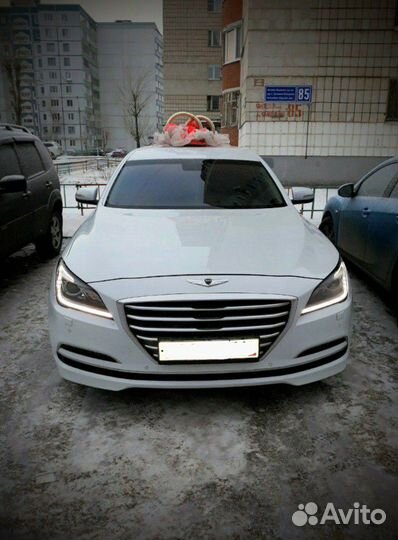 Свадебное украшение на авто