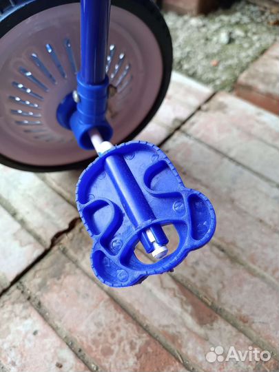 Детский трехколесный велосипед