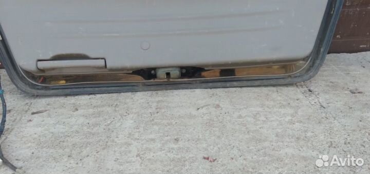 Дверь багажника в сборе Subaru Forester 2002-2005