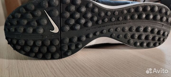 Сороконожки шиповки nike tiempo natural