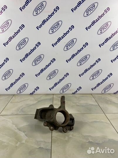 Кулак поворотный передний левый Ford Focus 3 CB8