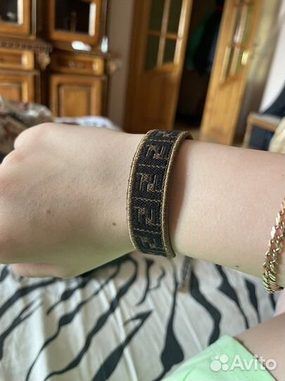 Браслет fendi