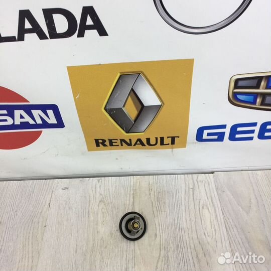 Термостат корпус Renault sandero stepway 2