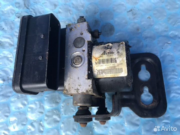 Блок abs Chrysler Pacifica CS 3.5L MPI 24-valve V6