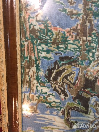 Картина вышивка крестиком в деревянной раме под ст