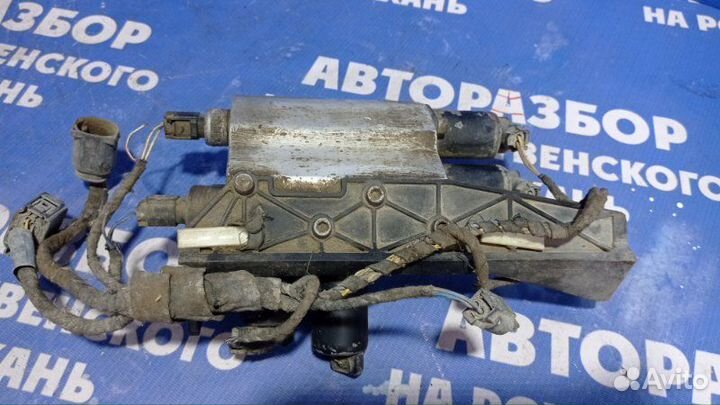 Блок клапанов гидроподвески Bmw E65 седан N62B44