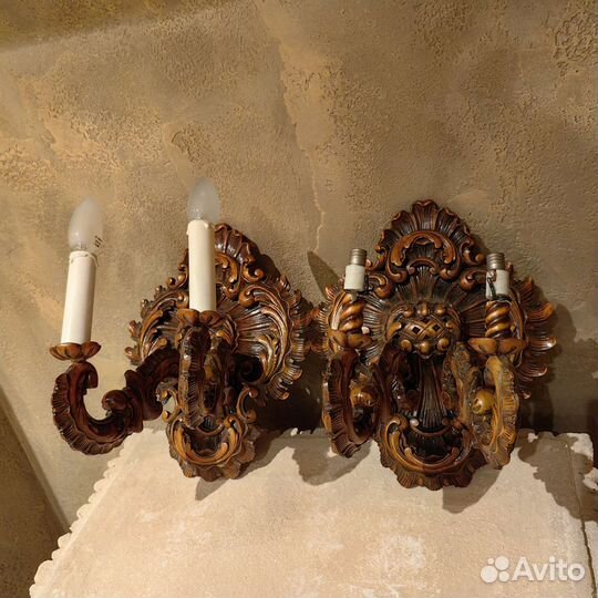 Консоль резная с зеркалом и бра рококо