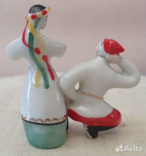 Фарфоровая статуэтка гопак