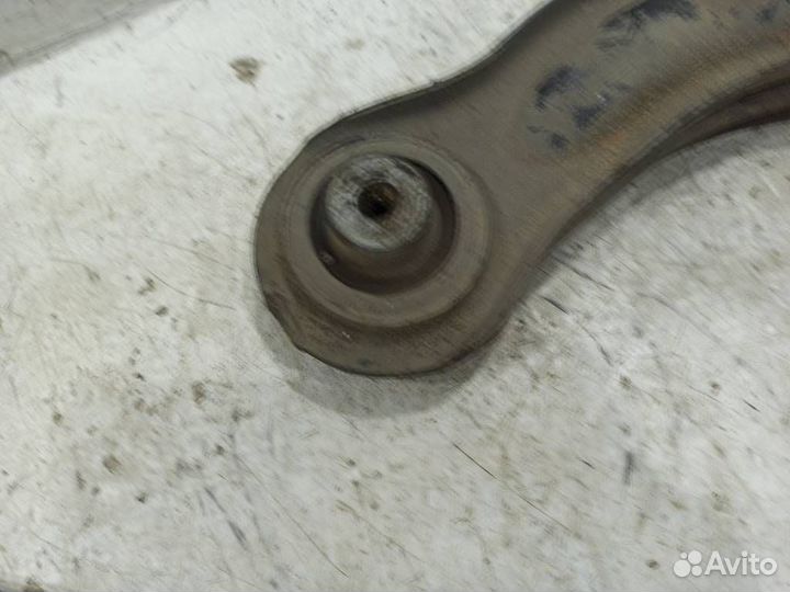 Рычаг передний правый нижний A6383300110