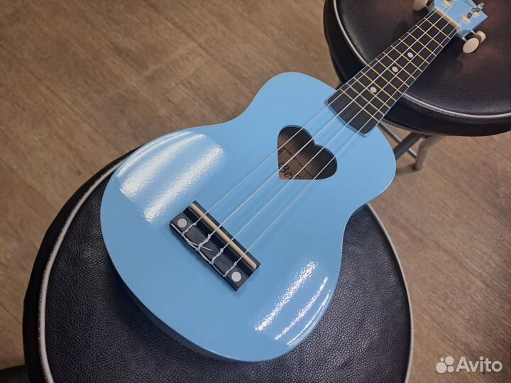 Укулеле небесная с сердечком