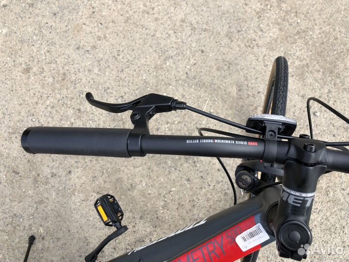 Велосипед новый дорожный 700С алюминий