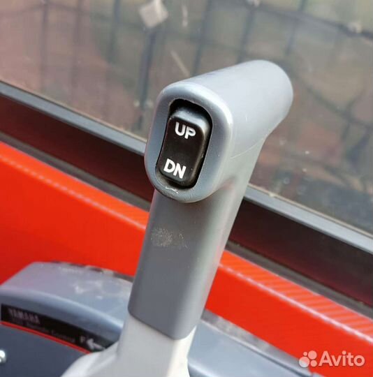 Кнопка трима yamaha 703