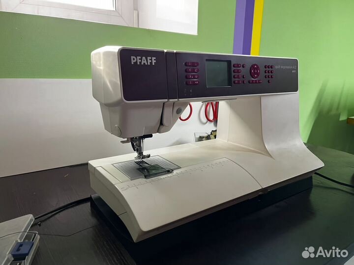 Швейная машинка pfaff quilt expression 4.2