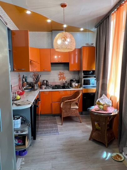 3-к. квартира, 76 м², 1/4 эт.