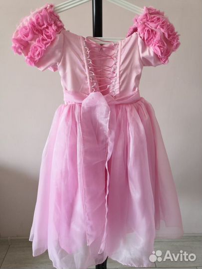 Нарядное платье на девочку 4-7 лет