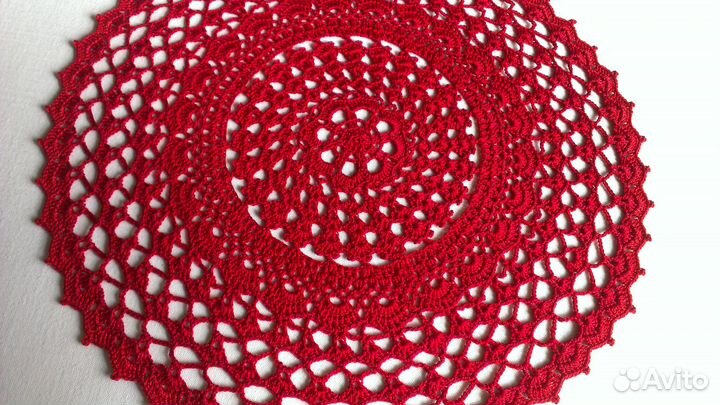 Ажурная салфетка крючком ручной работы