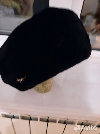Берет женский меховой
