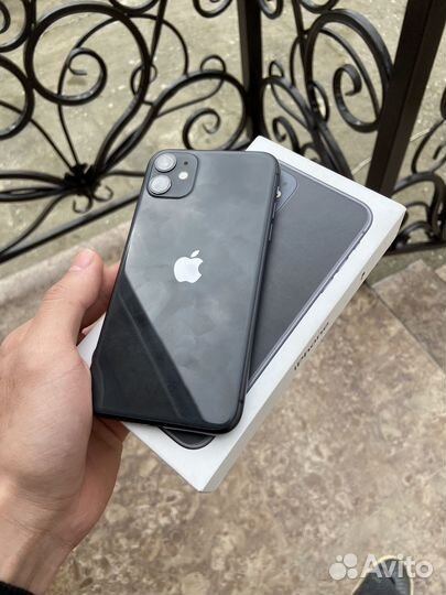 iPhone 11, 64 ГБ