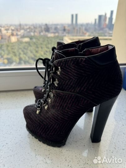 Ботильоны в стиле Alaia