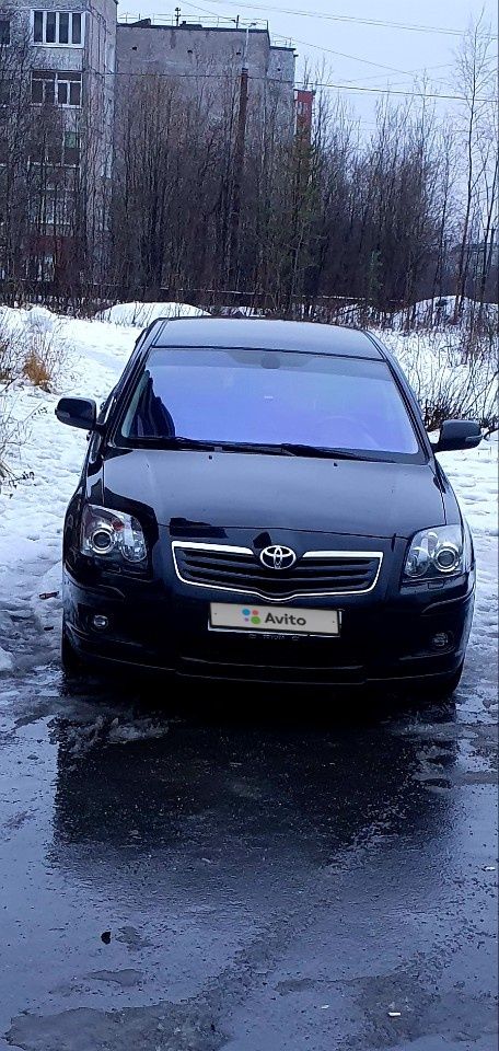 Toyota Avensis: фото владельца