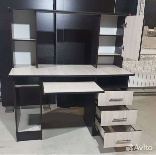 Компьютерный стол