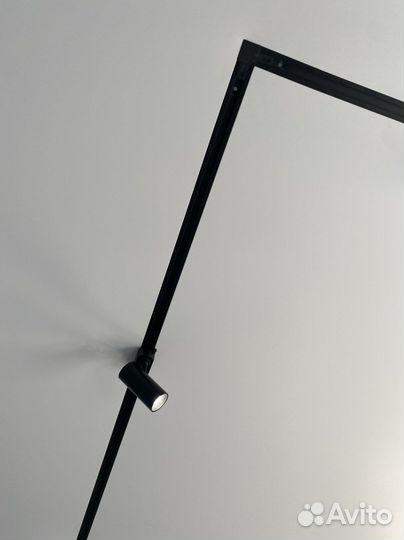 Черный трек