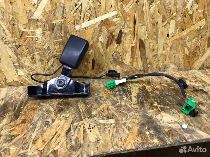 Замок ремня безопасности передний левый Renault