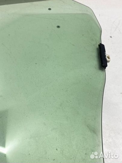 Стекло двери опускное переднее правое Toyota Land