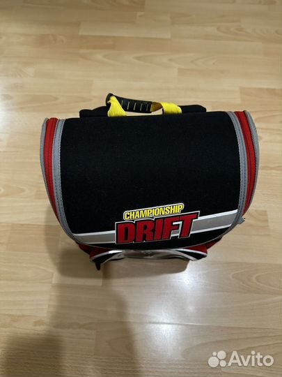 Школьный рюкзак