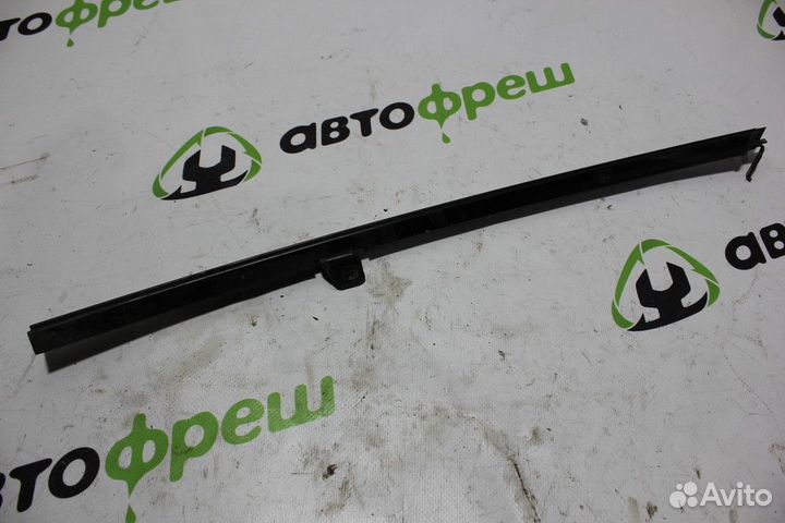 Направляющая стекла Mitsubishi Lancer 9