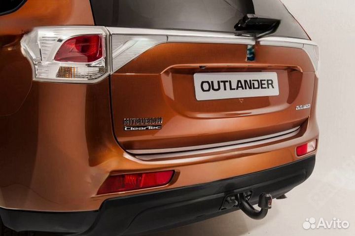 Накладка на дверь багажника mitsubishi outlander