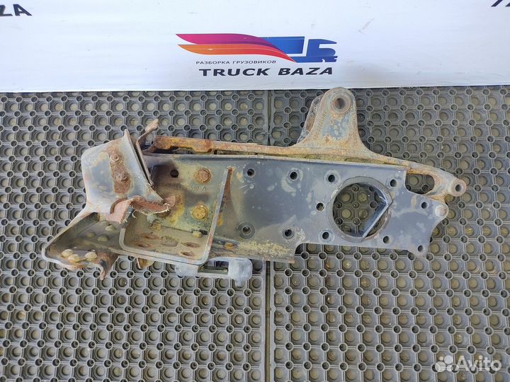 A9413222001 Кронштейн бампера переднего правый