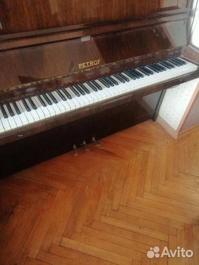 Пианино Petrof