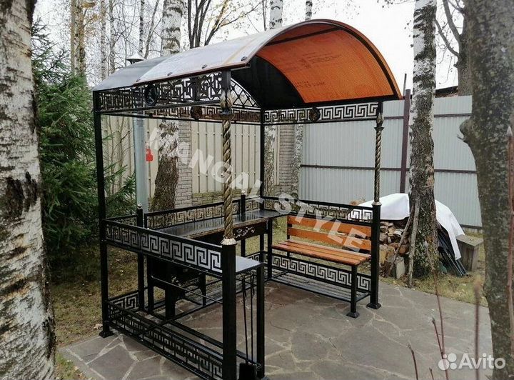 Мангал с крышей