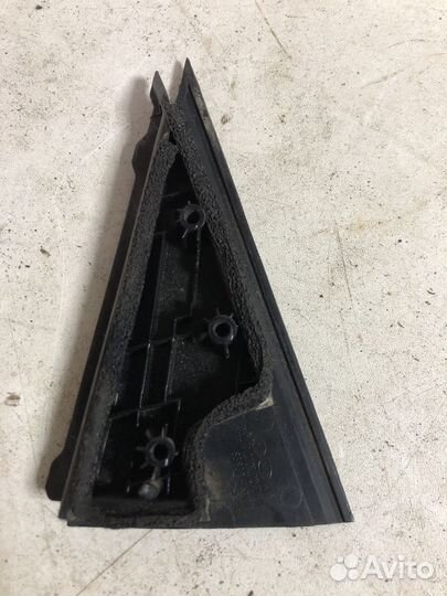 Задняя левая накладка двери KIA RIO 3